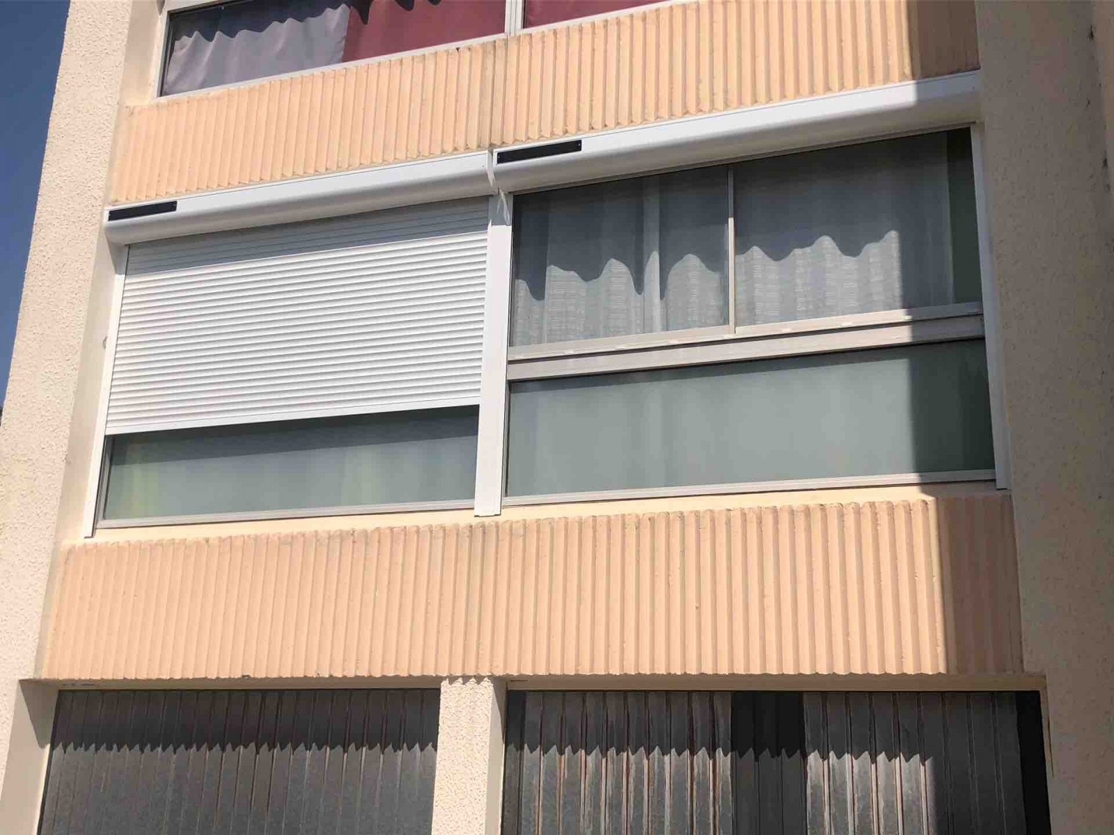 Installation volets roulants solaires SOMFY