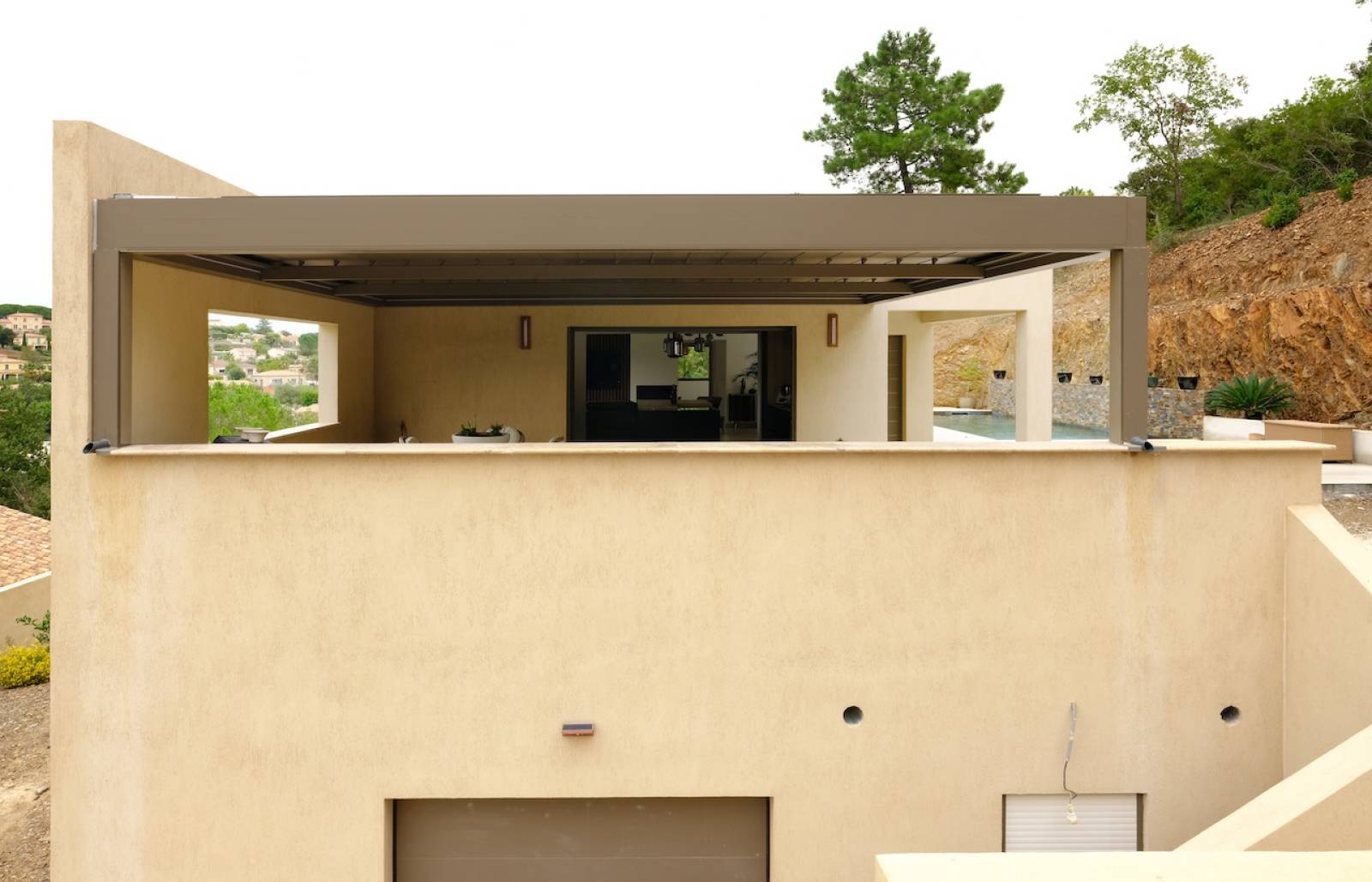 entretenir pergola bioclimatique - entreprise de menuiserie La Valette du Var