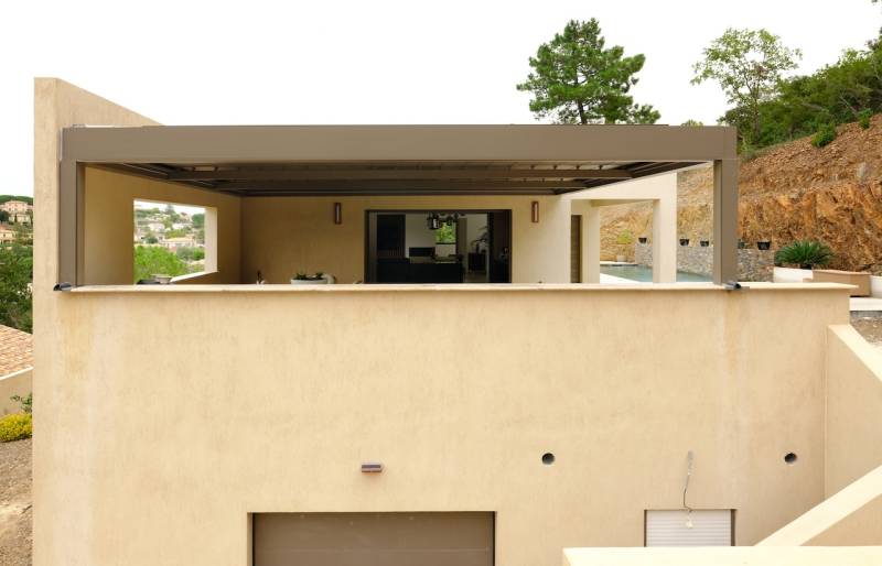 entretenir pergola bioclimatique - entreprise de menuiserie La Valette du Var