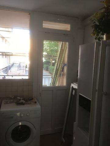 Pose en rénovation de fenetre PVC et de volets roulants motorisés en aluminium à Hyères les palmiers