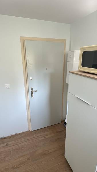 Porte palière en acier sur Hyères